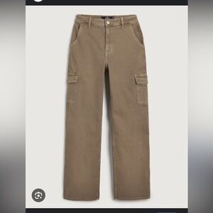Hollister Ultra High-Rise Brown Cargo Dad Jeans